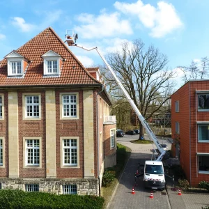 RUTHMANN_Steiger_TBR_230_MB_Einsatz_Dach_1200x900px